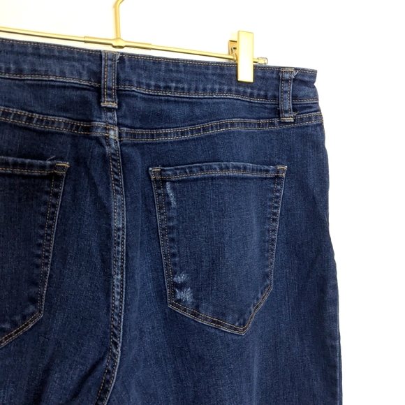 A.N.A Size 12 Dark Wash Blue High Rise Wide Leg Lightly Distressed Denim Jeans - Picture 4 of 8